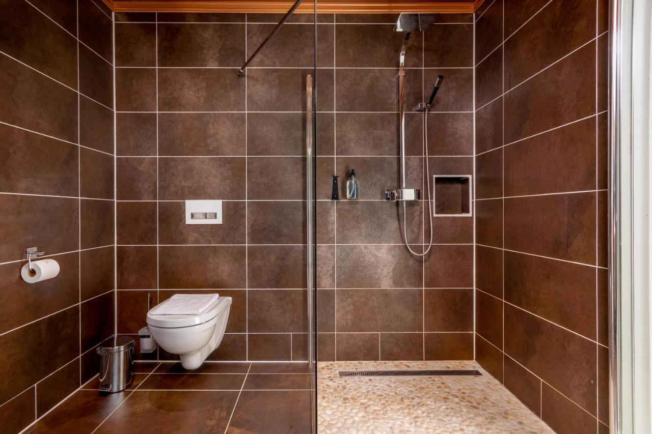 Panoramic Terrace, Huge Rain Shower And Cosy Lofts Flam Exterior photo